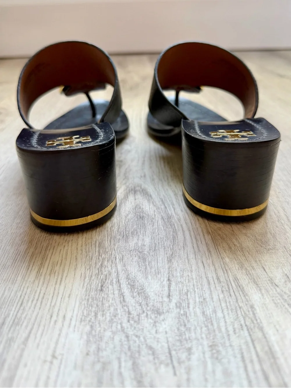 Tory Burch - Black Leather / Gold Patos Disc Slide Sandals / Block heel - Women